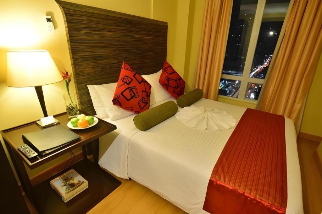 Lancaster Hotel Manila Mandaluyong Екстер'єр фото