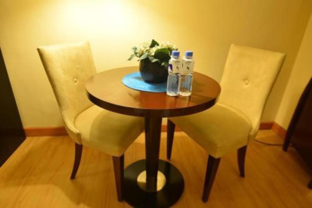 Lancaster Hotel Manila Mandaluyong Екстер'єр фото