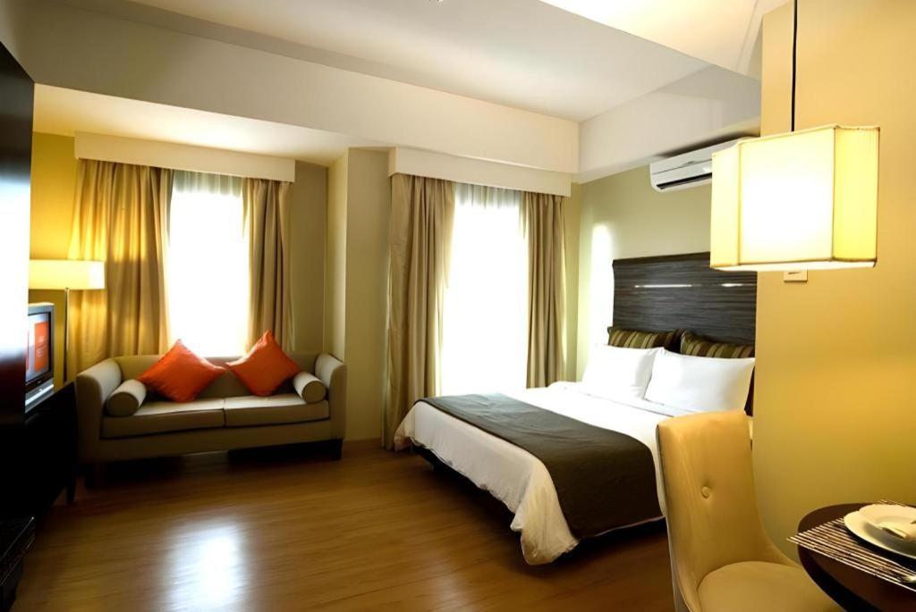 Lancaster Hotel Manila Mandaluyong Екстер'єр фото