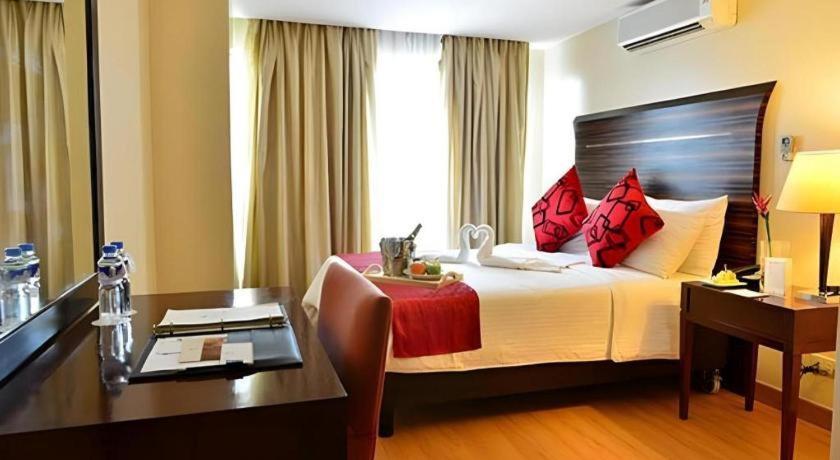 Lancaster Hotel Manila Mandaluyong Екстер'єр фото